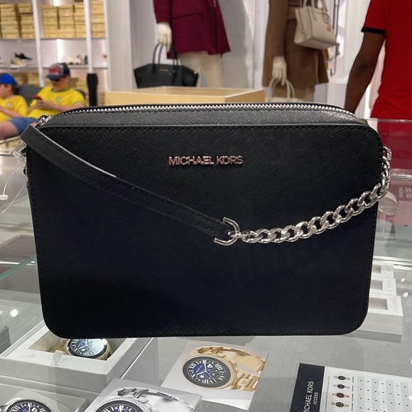 Michael Kors Jet Set Item Large East West Zip Crossbody Leather Black/Silver - Picture 15 of 16